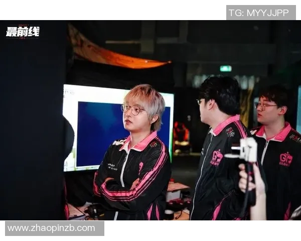 esports最新数据高校联赛中FPX团队协作表现分析与评价探讨